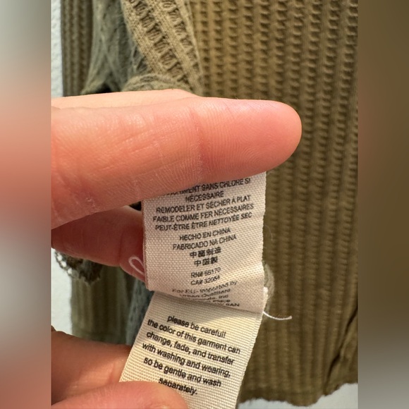 We The Free Wildcat Cowl Neck Waffle Knit
Thermal Pullover - Picture 5 of 16